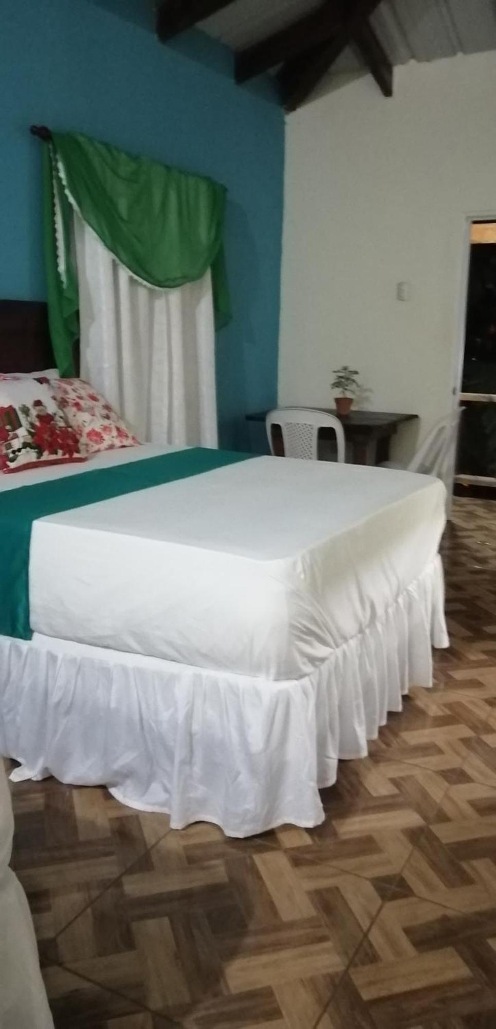 La Famosa Costillas A La Lena Jarabacoa Zimmer foto
