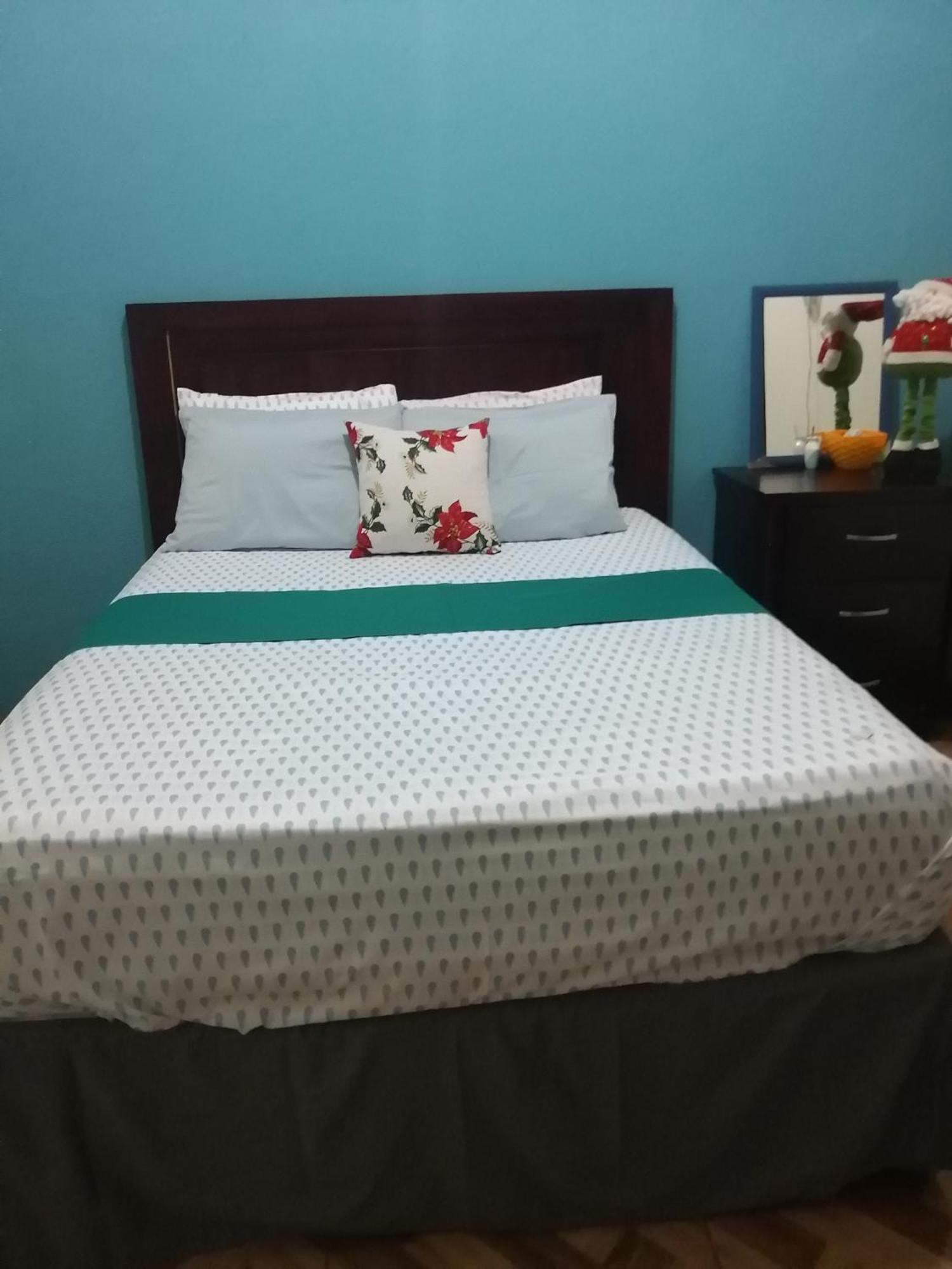 La Famosa Costillas A La Lena Jarabacoa Zimmer foto